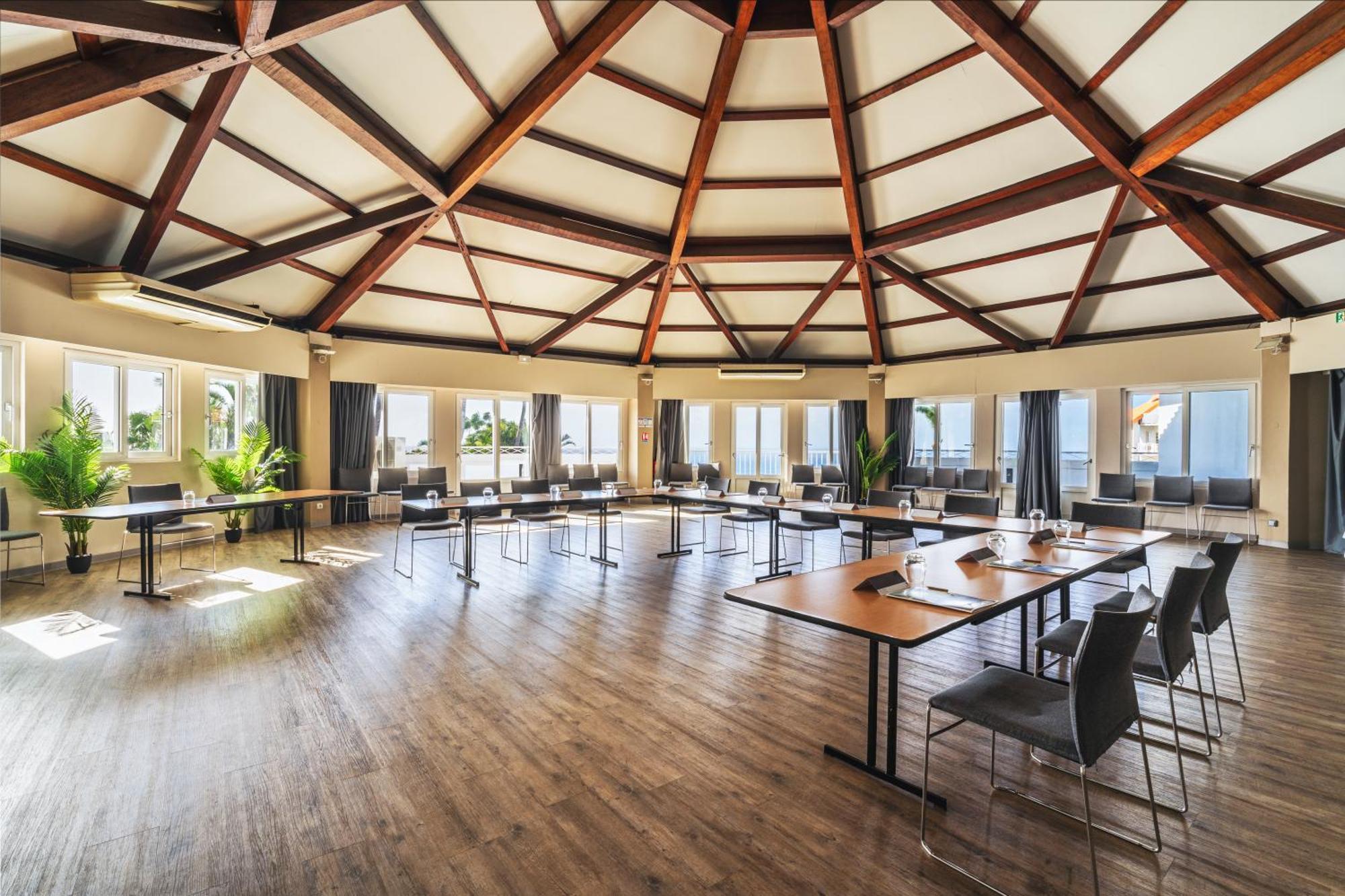 Hotel Exsel Creolia Σαιν-Ντενί Εξωτερικό φωτογραφία